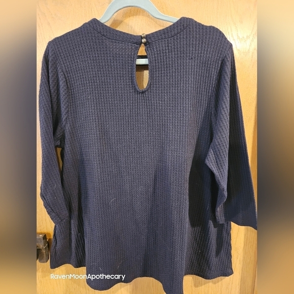 Womens Flower Top - Picture 4 of 8